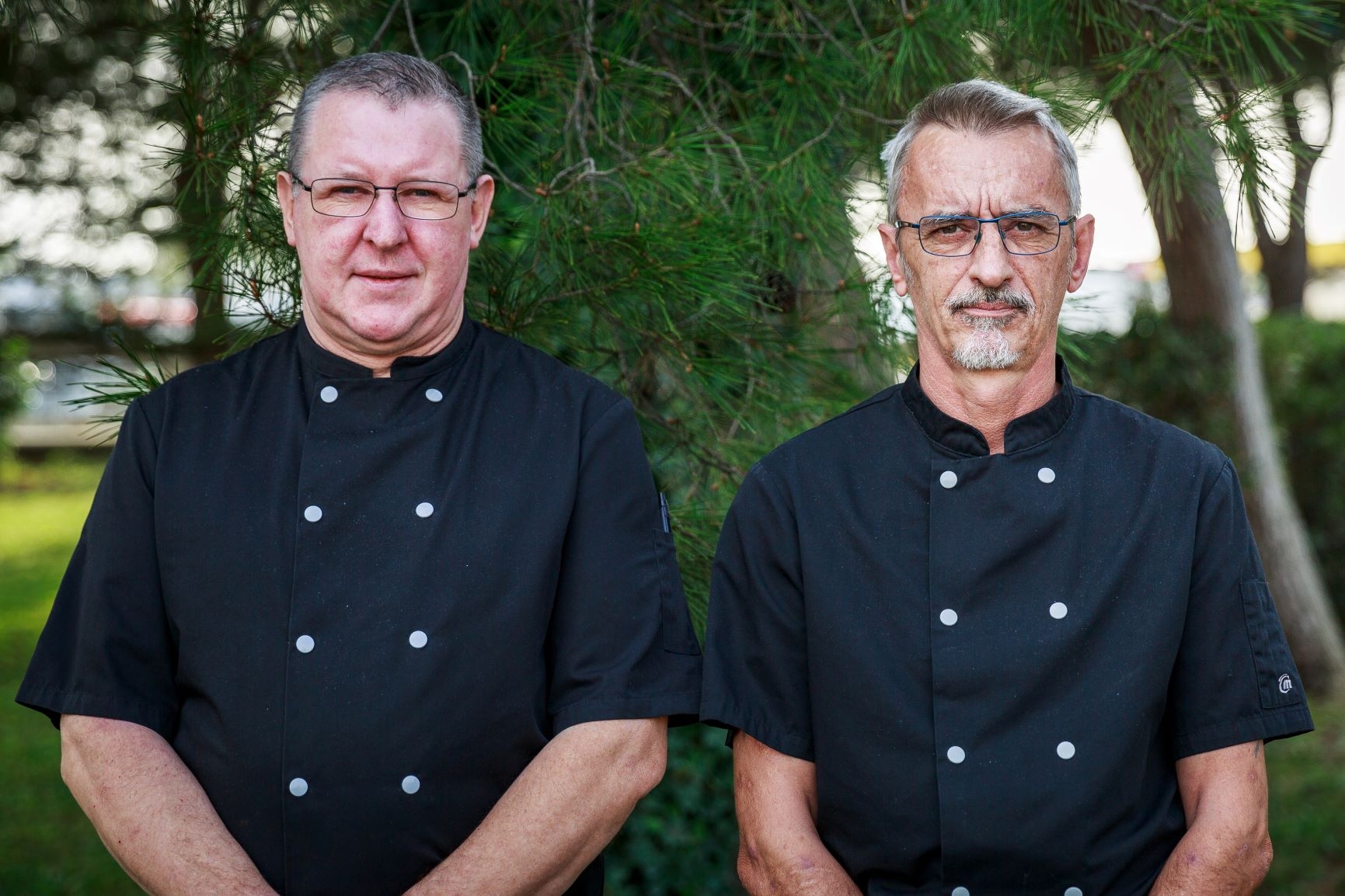 le personnel de la cuisine de la résidence senior